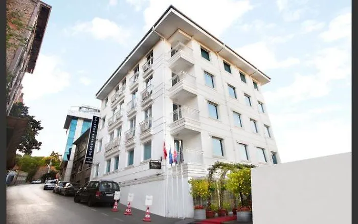 Hotel Malta Bosphorus 3*